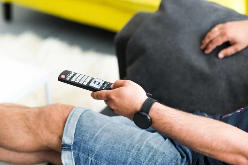 Streaming device and remote control